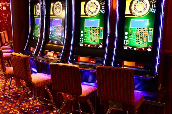 Baccarat betting interface showing Player, Banker, and Tie options on mobile